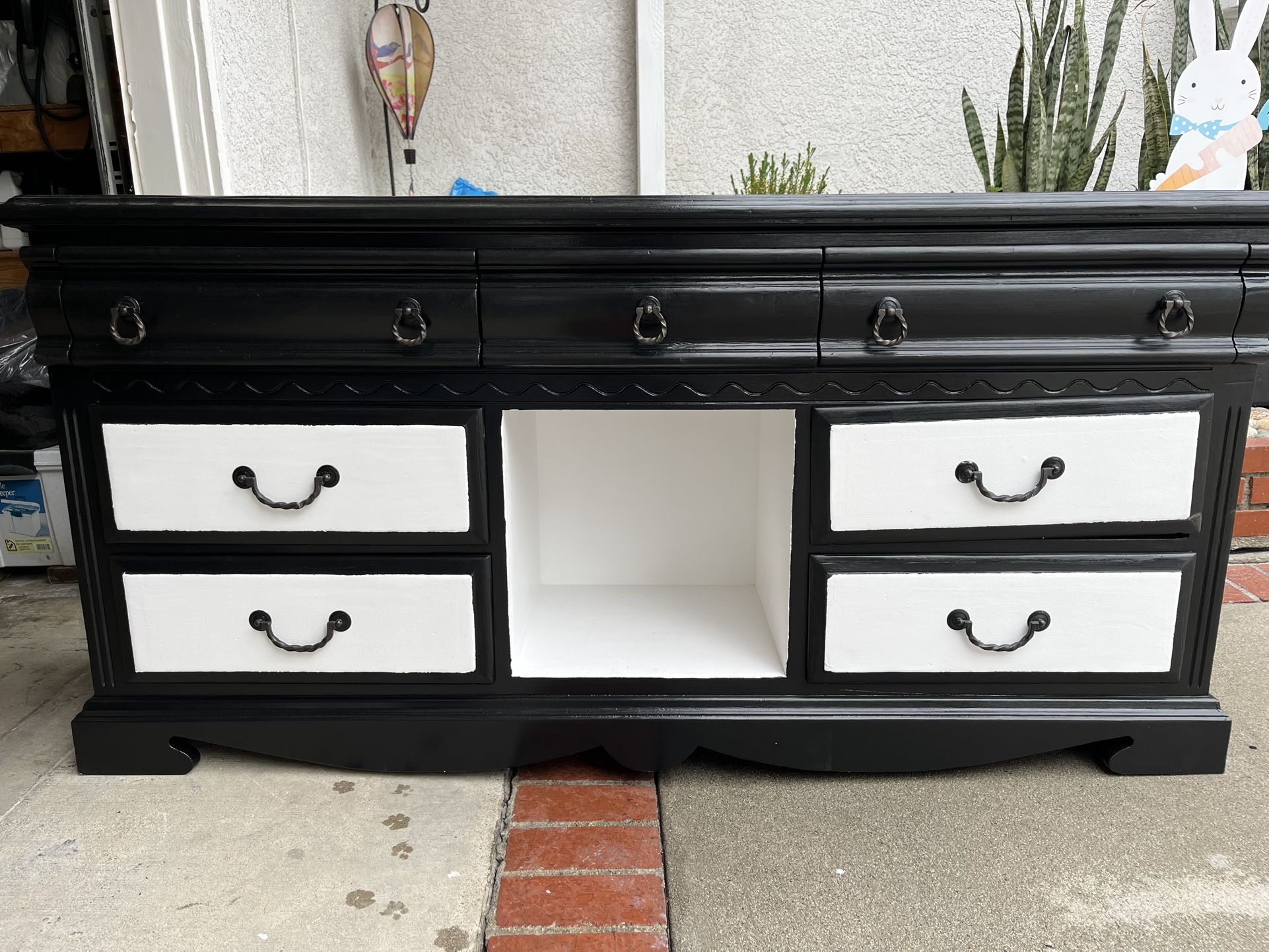 Black/white Wood Dresser
