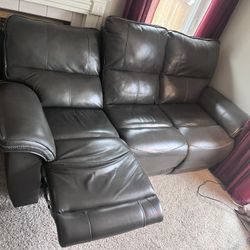 La-Z-Boy Gray Leather Reclining 7 Ft Sofa