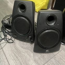 Logitech Plug in Speaker