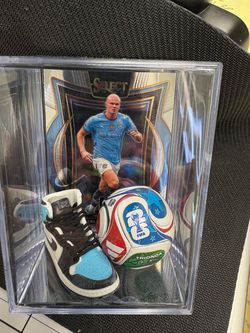 Panini Select ERLING HAALAND Soccer Shadow Box Card Display Set with Miniatures