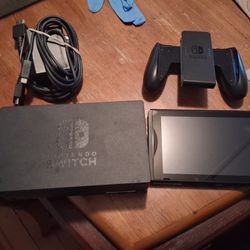 Nintendo Switch 