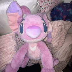 cute oversized angel stitch