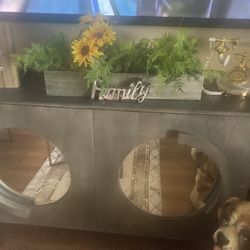 Credential for The TV