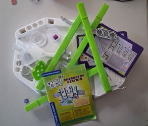 Science lab set up kids missing pieces!
