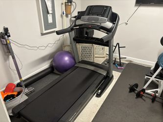 NordicTrack 1750 Treadmill