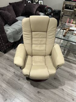 Tan recliner office chair