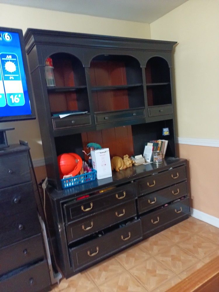 Chest Of Drawers And Bookshelves 