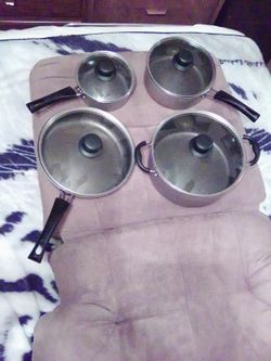 Trumontina : 4 Piece Non-stick Cookware Set. 