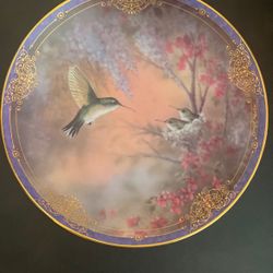 The Bradford Exchange Nature’s Little Treasure Garden Whispers Hummingbird