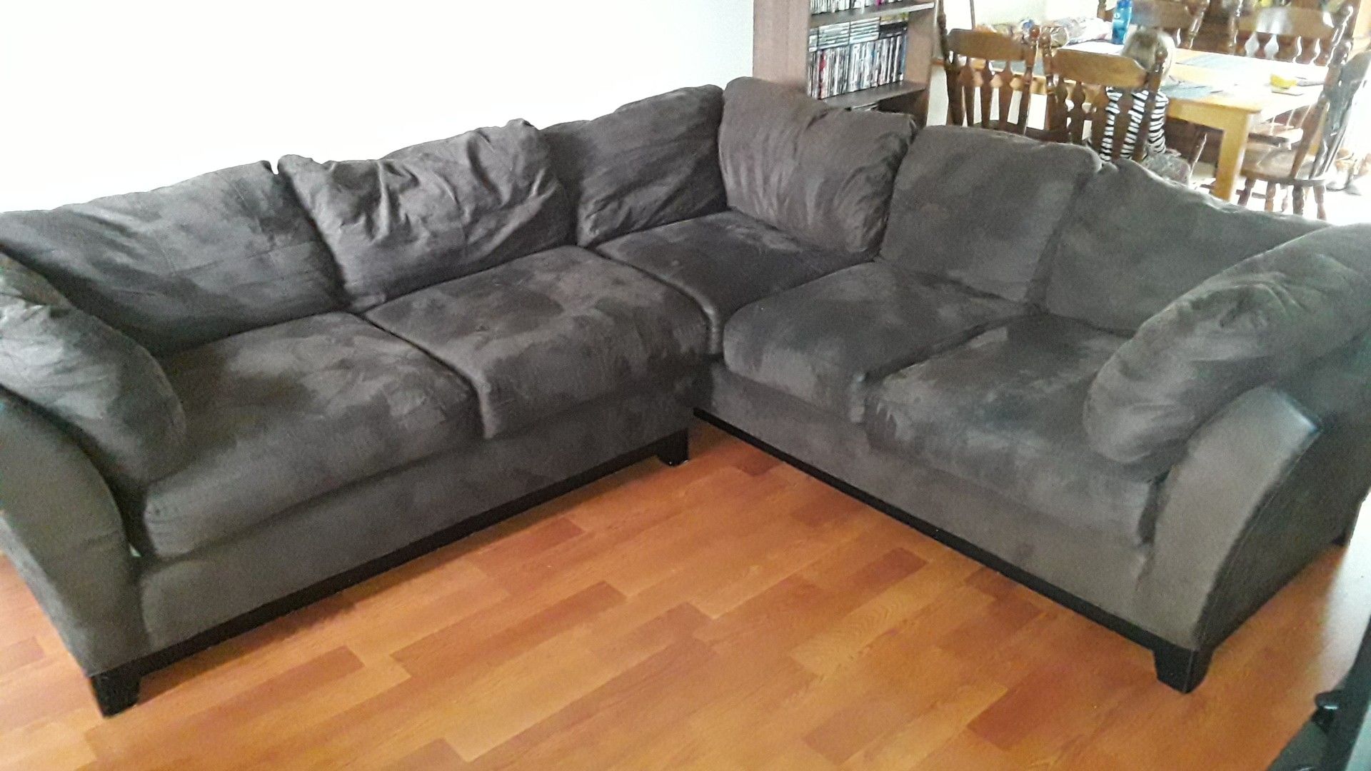 sectional brown couch 2 peice