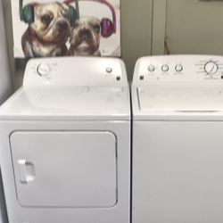 Kenmore He Top Load Washer With Agitator And Has Dryer Set In White 