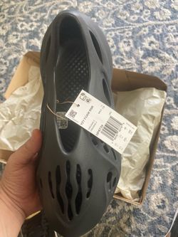 Yeezy foam runner shoes