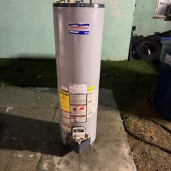 30 Gal Water Heater 