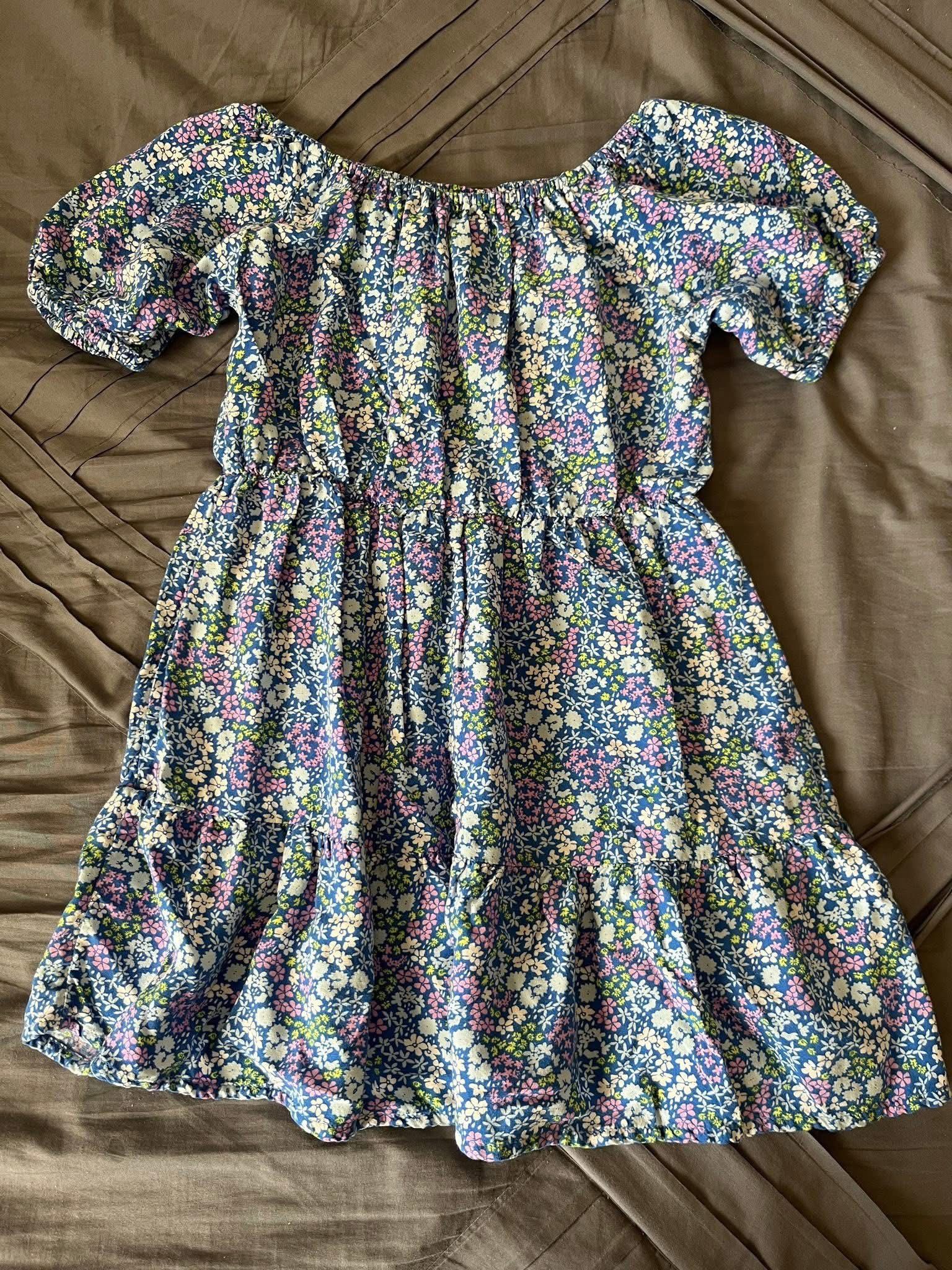 Girls Size 4/5 (XS) Clothing Bundle