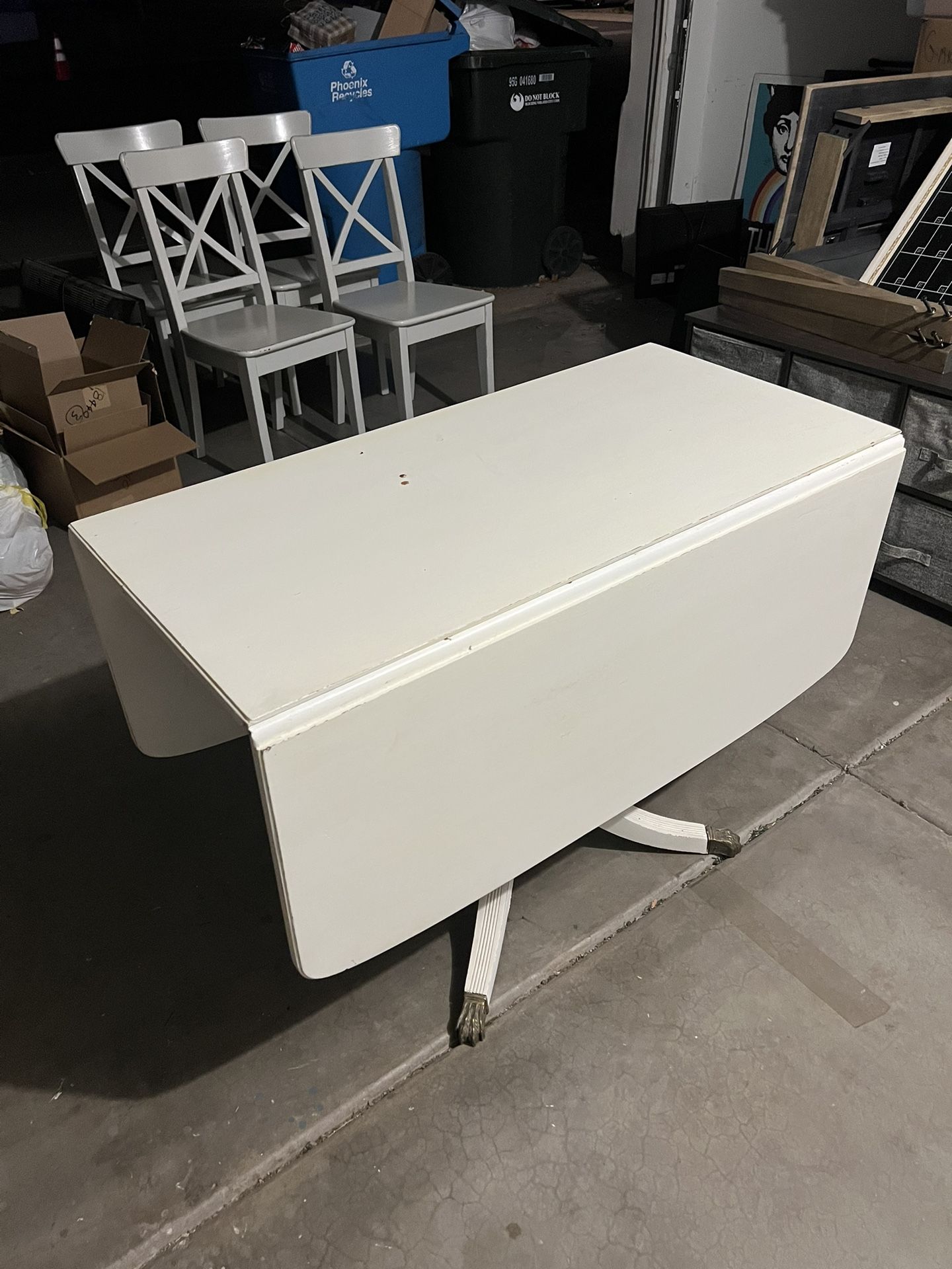 Farmhouse Clawfoot Kitchen Table