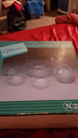 OPTIONS 7 PIECE SCALLOPED GLASS SALAD SET!!!!!!!!!!!!!!!!!!!!!!!!!!!!!