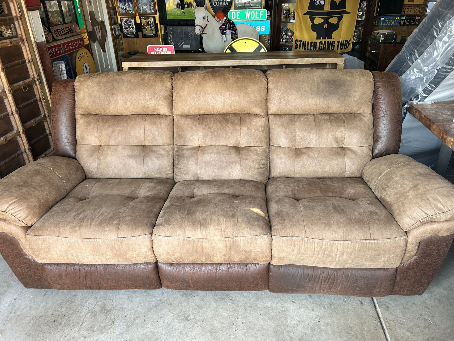 Reclining Sofa