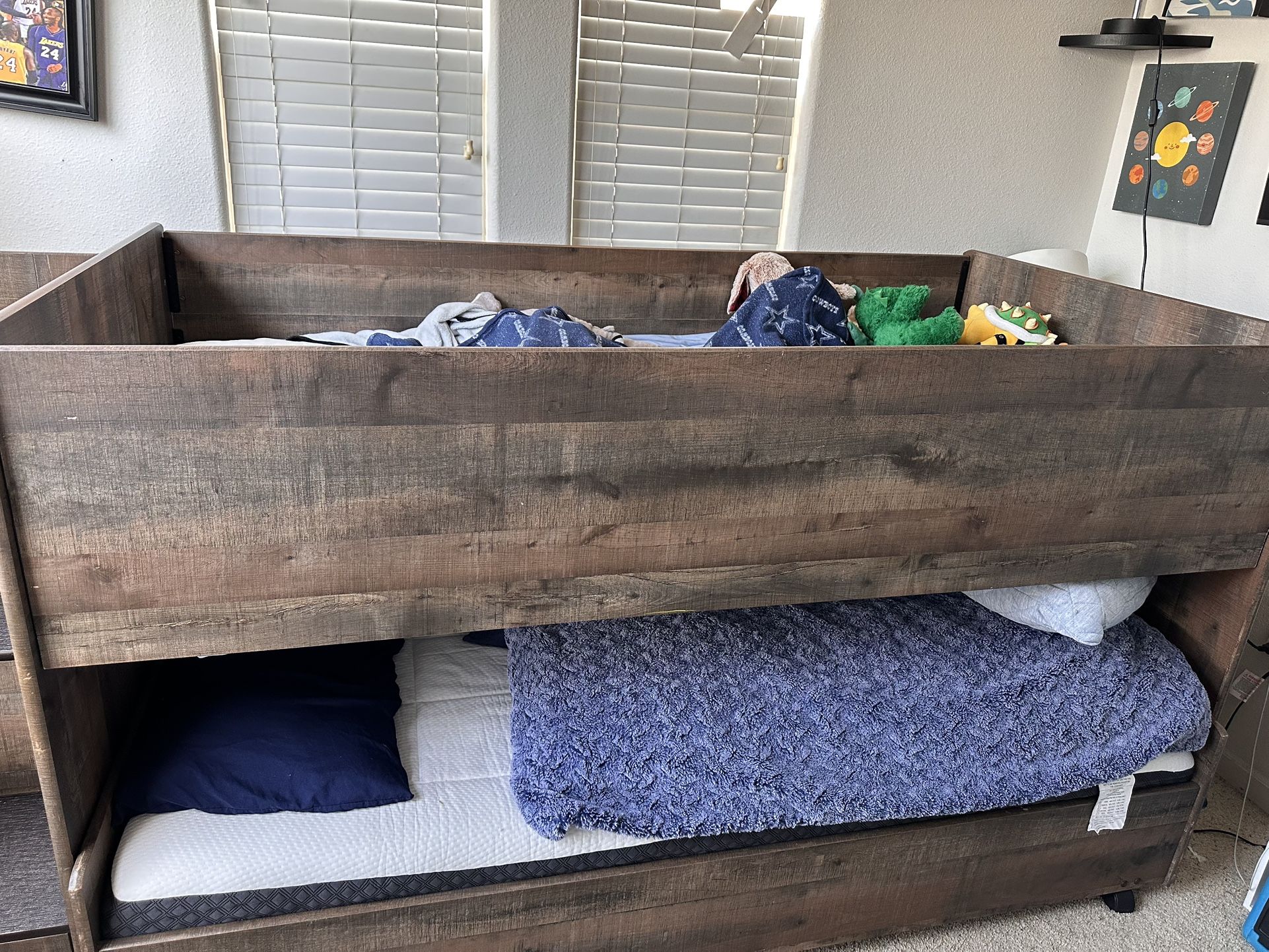 Bunk Bed W Trundle 