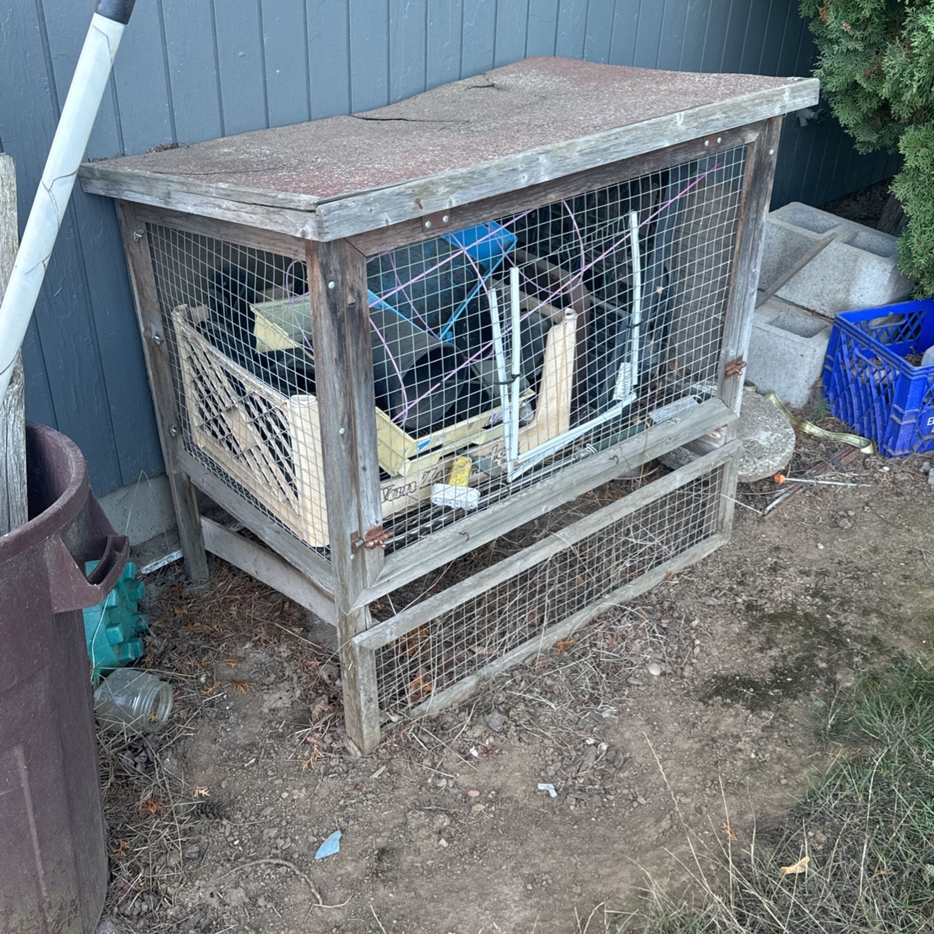 Free Rabbit Hutch