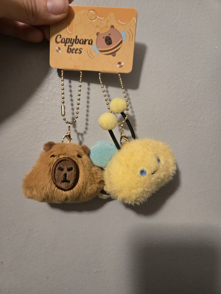 Capybara Bee Keychain