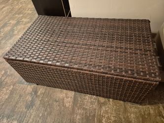 Large Wicker Rattan Storage Chest / Deck Box –Estimated 39" x 20" x 13"
