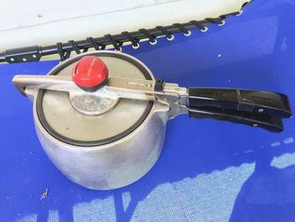 Vintage Mid Century General Mills Pressure Cooker