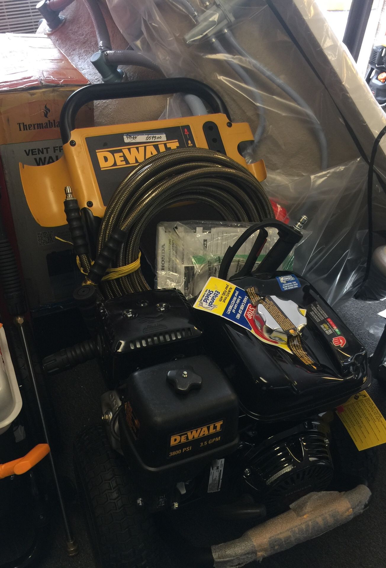 DeWAlt pressure washer