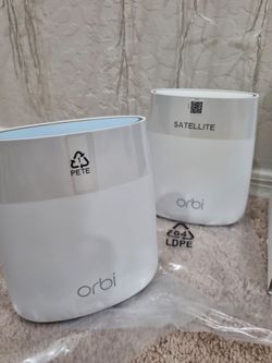 Orbi Netgear Whole Home WiFi Systen Tri- band WiFi- RBK22 - AC2200 Satellite Router Wirless High speed internet