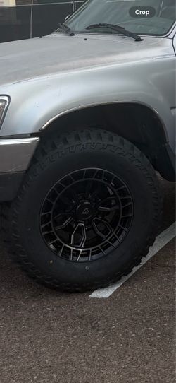 32x11.5x17 Tires and 17 Inch Recon Arena Wheels