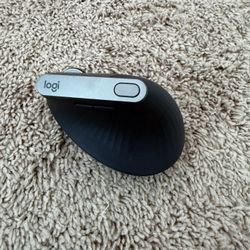 Logitech MX Vertical Ergonomic Wireless mouse