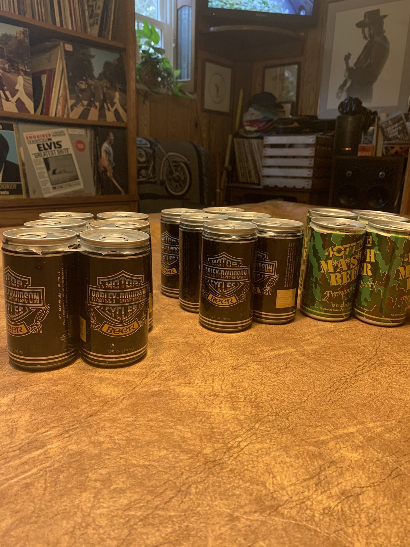Harley & Mash 4077th Cans