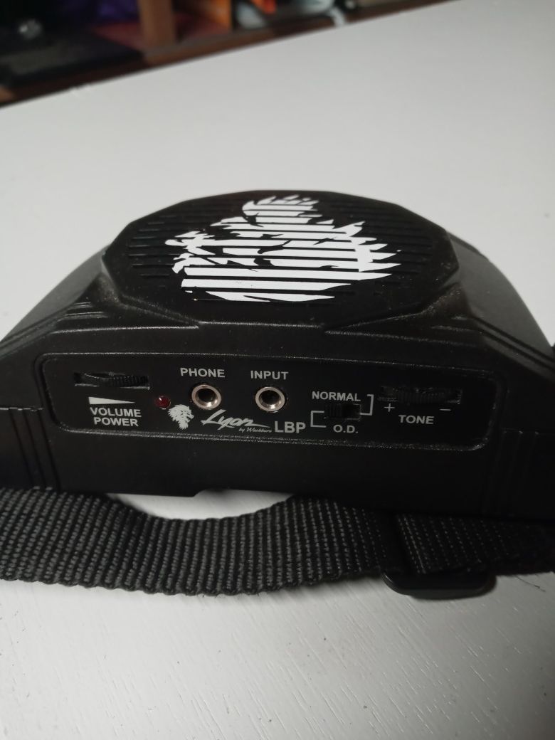 Lyon by Washburn LBP belt Pak Amplifier with Adjustable Strap