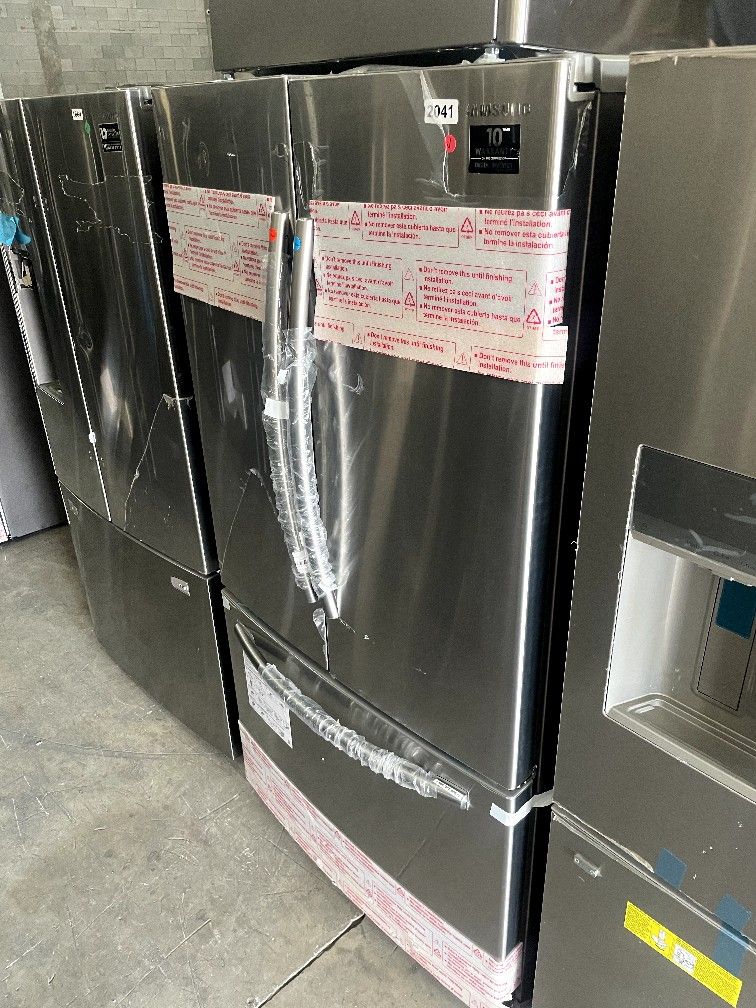 SAMSUNG 36” FRENCH DOOR REFRIGERATOR STAINLESS STEEL $1100