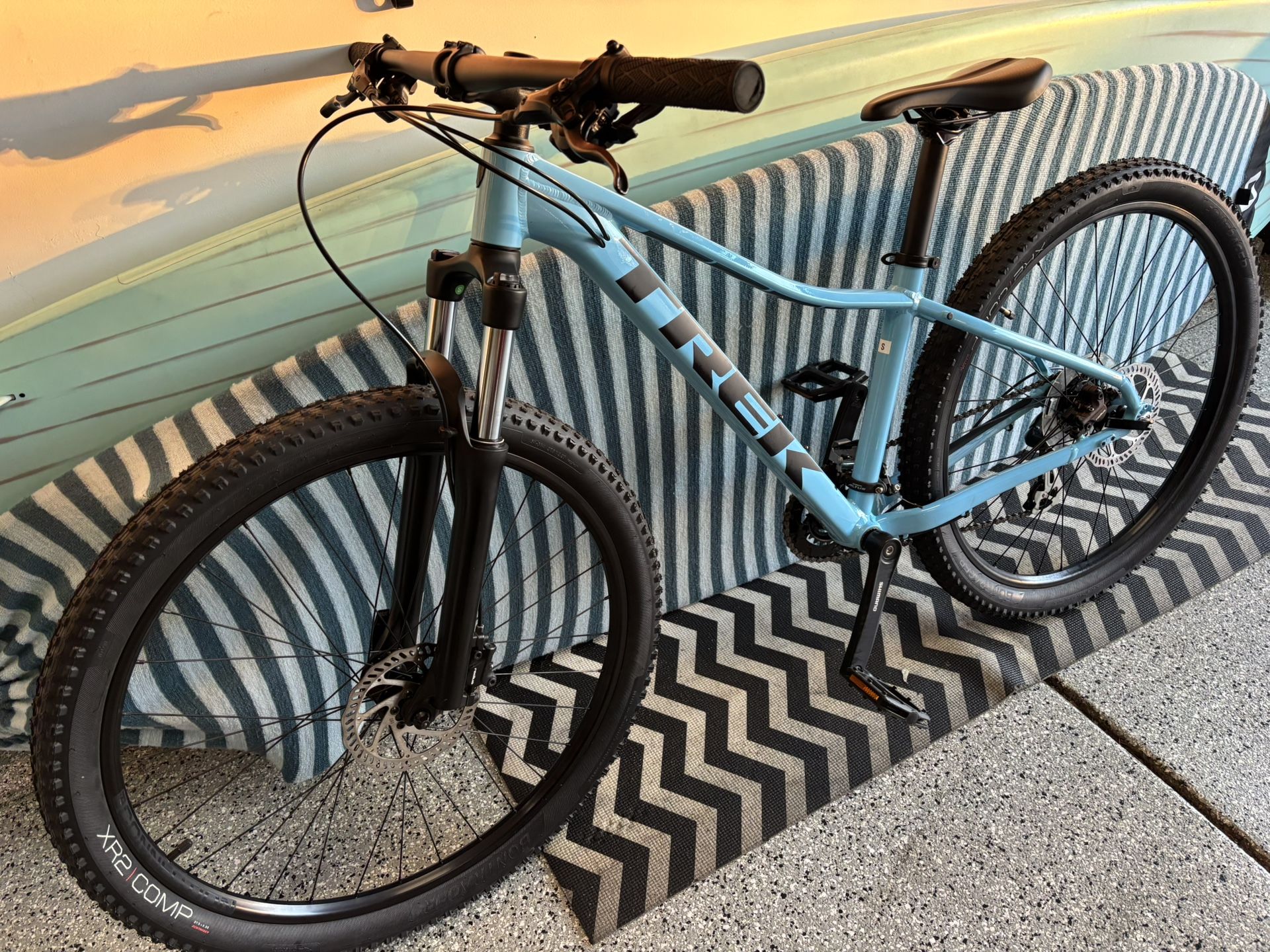 Trek Marlin 5 Mountain Bike, Size S / 27.5 Wheels- Like New!!!