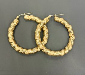 10 k hoop earrings yellow gold