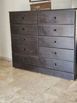 10 DRAWER DRESSER