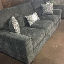 Sofa & Loveseat With Pillows 