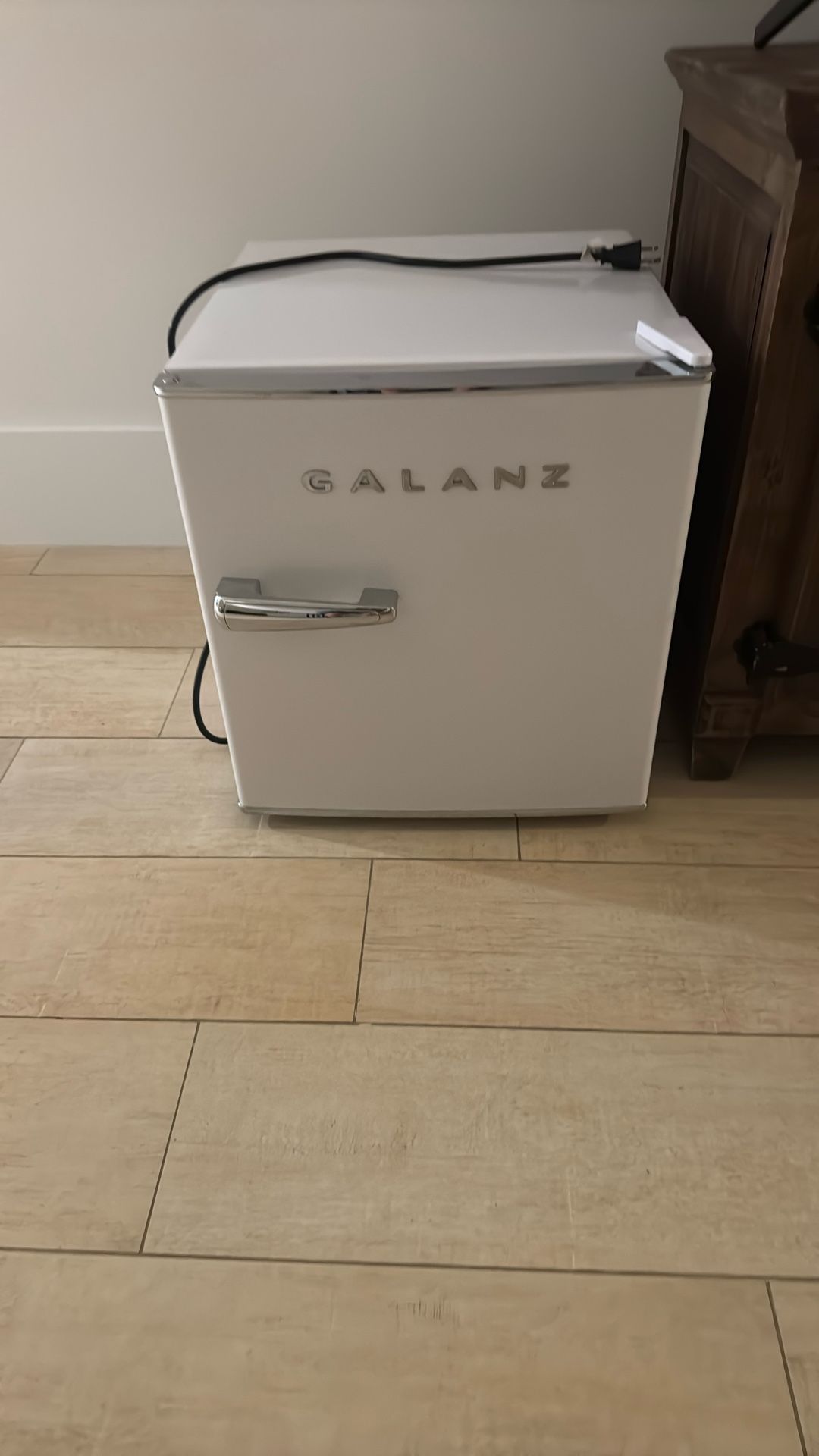 New Mini Fridge Galanz