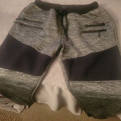 2 pairs of 2xl Akademiks jogger/pants $40