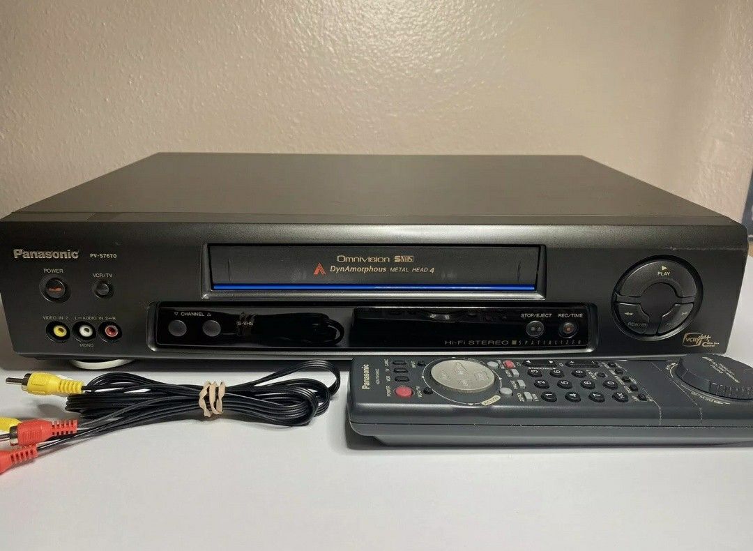 Panasonic Omnivision SVHS Video Cassette Recorder PV-S7670 VCR VHS + Remote