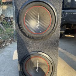 Pioneer dual 10" subwoofer