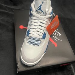 Air Jordan 4 Retro (Military Blue) 2024