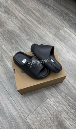 Yeezy Slides