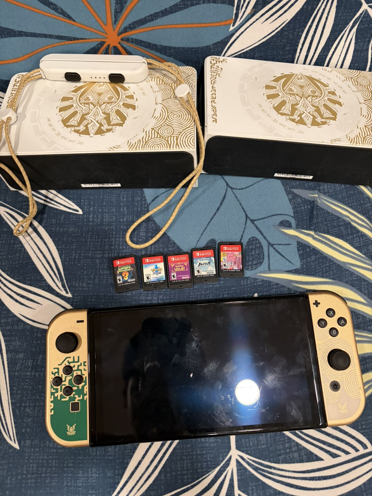 Nintendo Switch Tears Of The Kingdom Limited Edition Bundle- Massive Set 