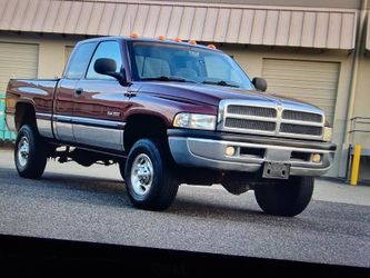 2001 Dodge Ram 2500HD Quad Cab – Spacious Truck
