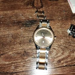Designer Kenneth Cole ( New York) watch with 2 Extensions