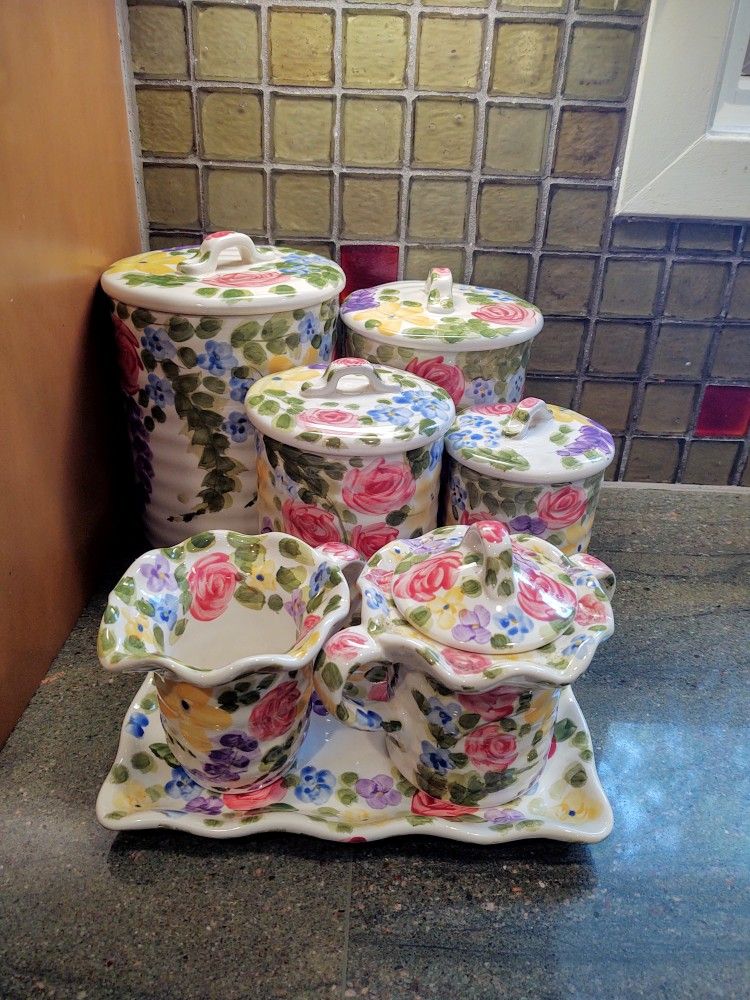 Vintage Tabletops Unlimited Kitchenware Set