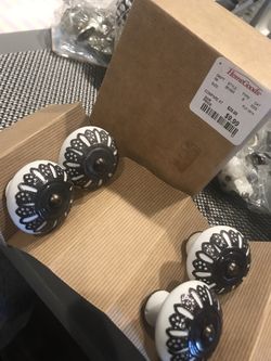 Drawer knobs