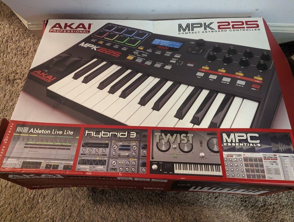 Akai MPK225