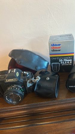 Vintage Canon 750 in case with accessories